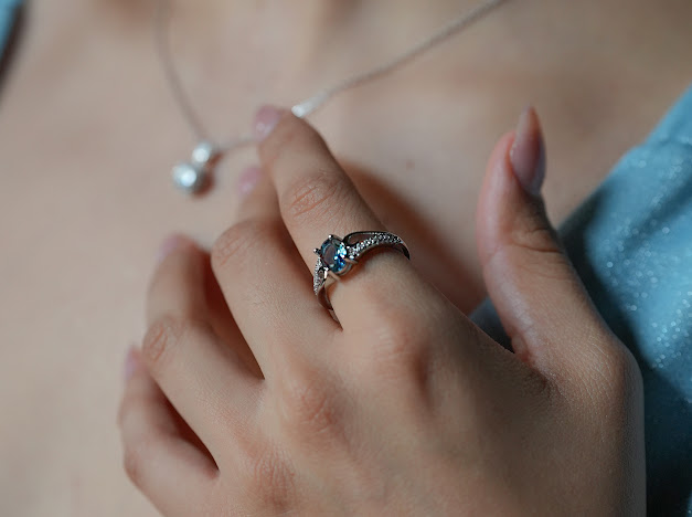 Propuesta: Anillo Promesa halo